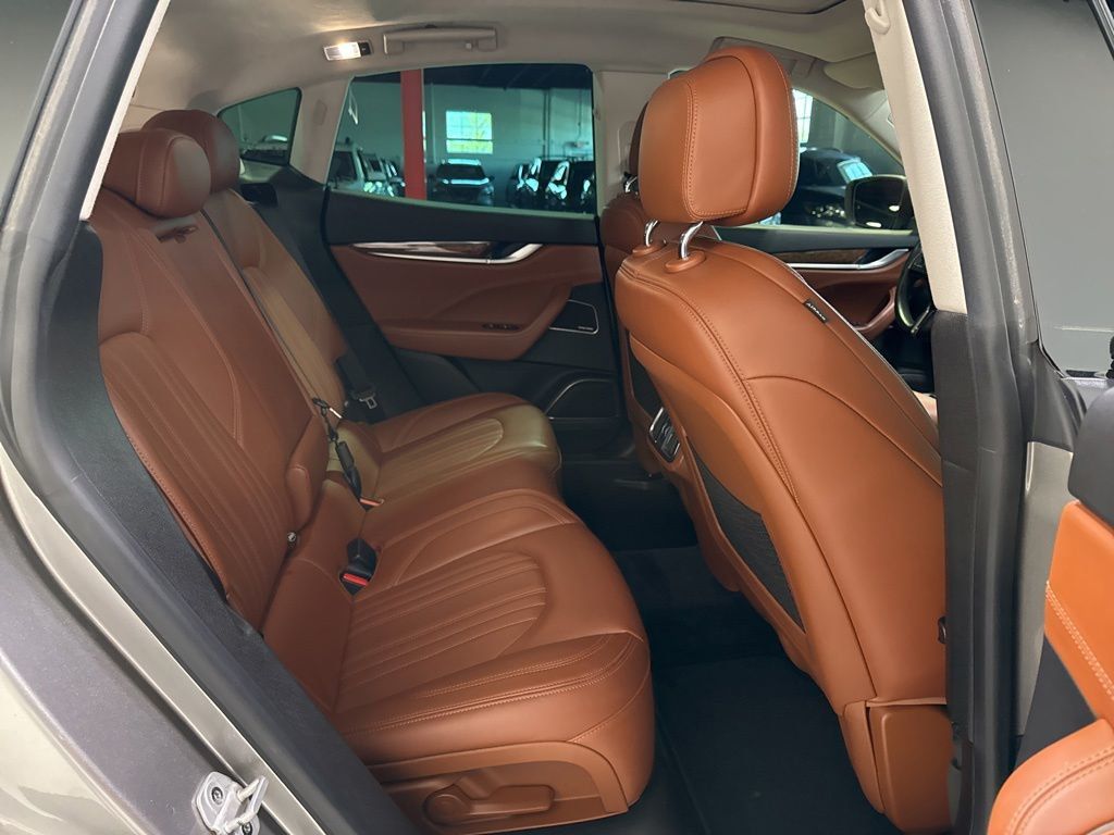 2018 Maserati Levante GranLusso 3.0L - 23028313 - 34