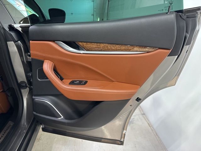 2018 Maserati Levante GranLusso 3.0L - 23028313 - 37