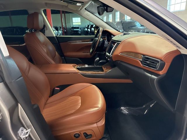 2018 Maserati Levante GranLusso 3.0L - 23028313 - 38
