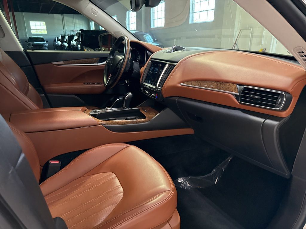 2018 Maserati Levante GranLusso 3.0L - 23028313 - 39