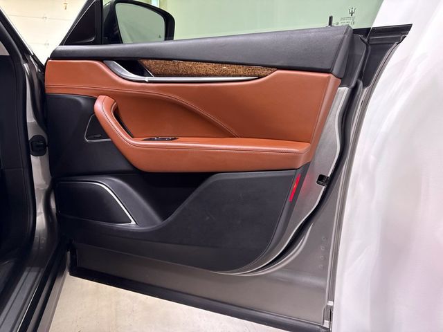 2018 Maserati Levante GranLusso 3.0L - 23091003 - 30