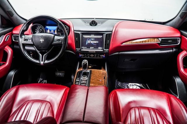 2018 Maserati Levante GranLusso's photo