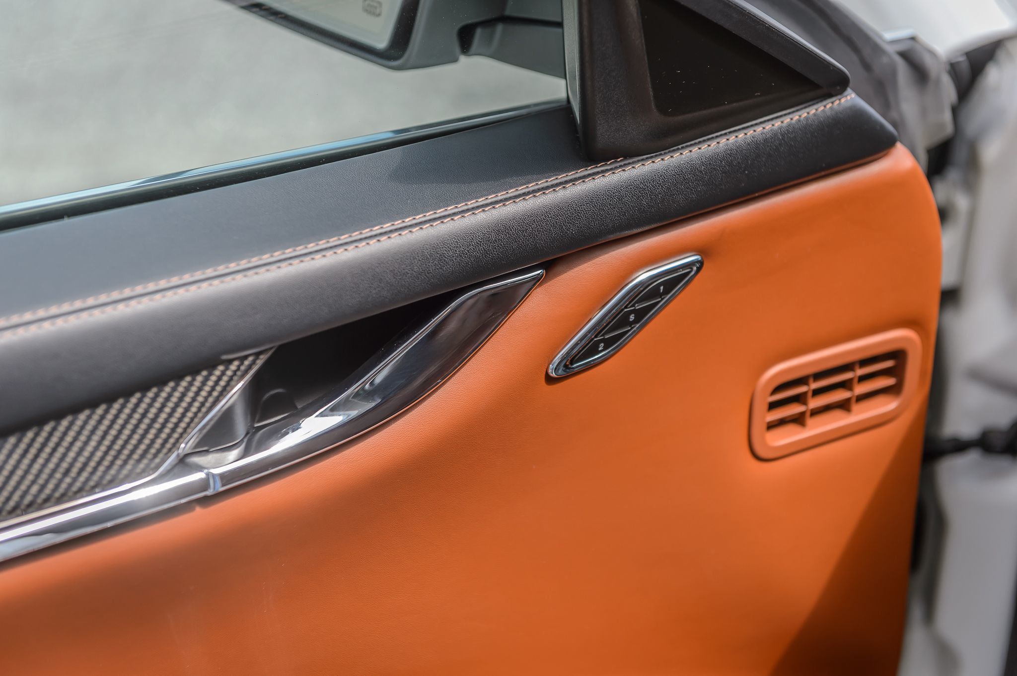 2018 Maserati Quattroporte SQ4 GranSport photo 43