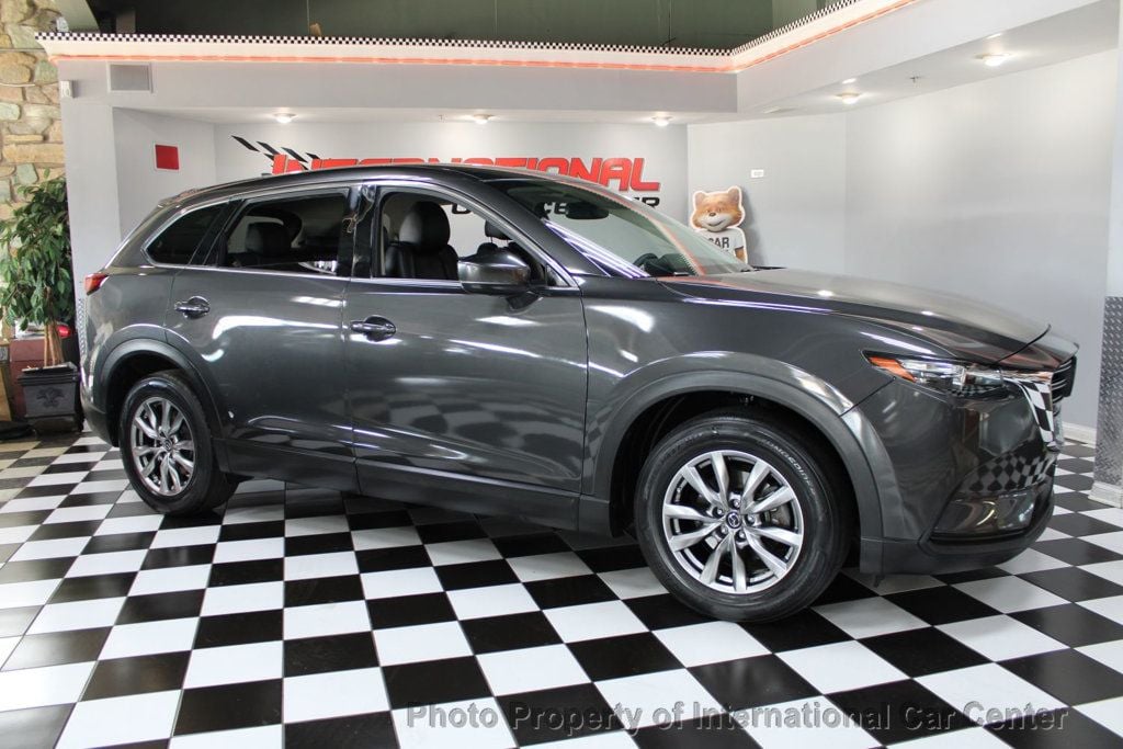 2018 Mazda CX-9 Touring photo 2