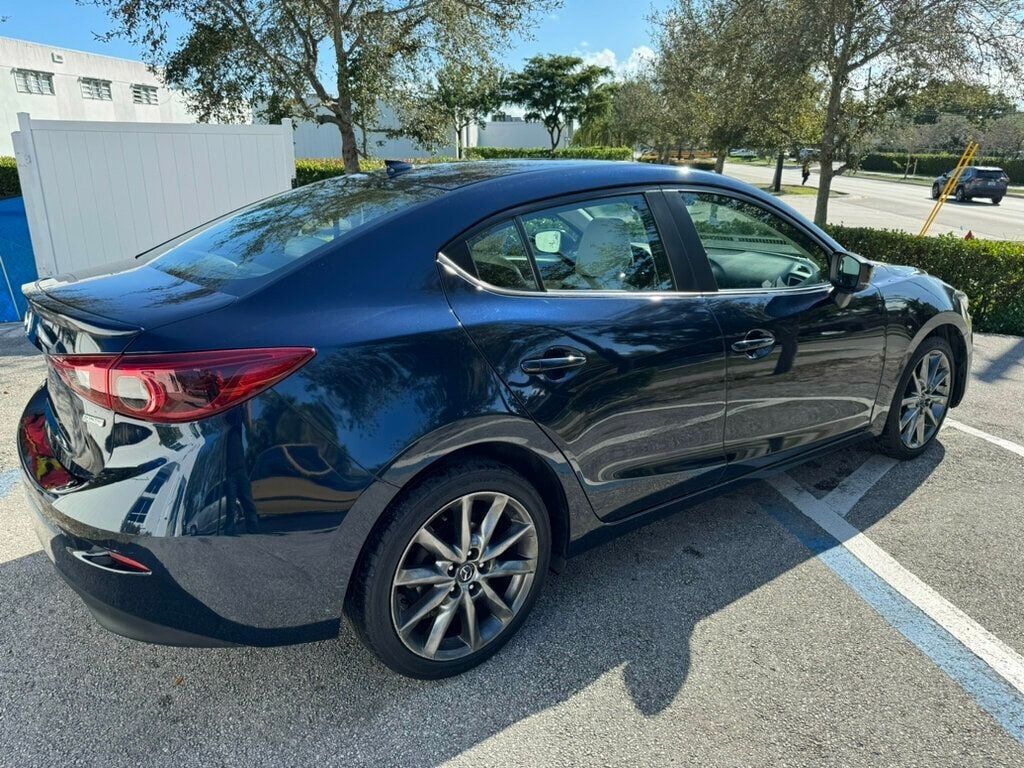 2018 Mazda Mazda3 4-Door Grand Touring Automatic - 22771707 - 3