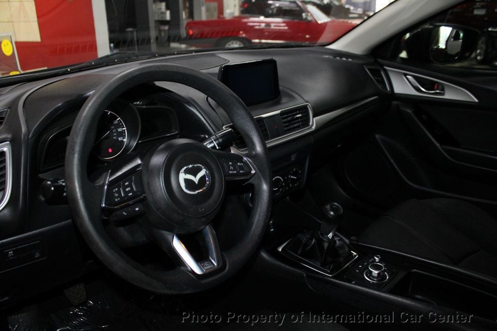 2018 Mazda Mazda3 4-Door Sport - 22784300 - 9