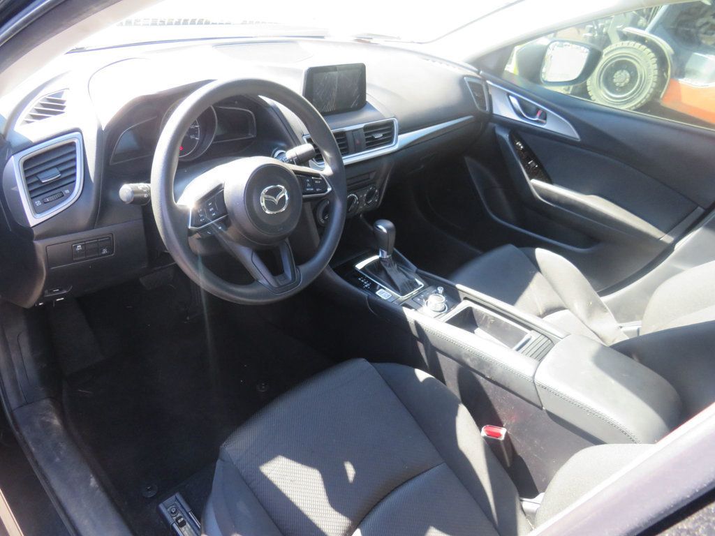 Mazda Mazda3 photo 6