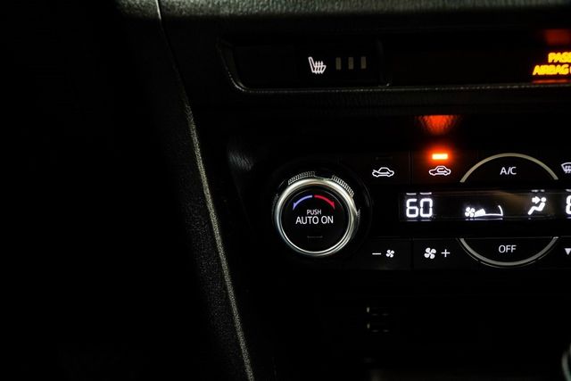 2018 Mazda Mazda3 4-Door Touring Automatic - 22916740 - 23