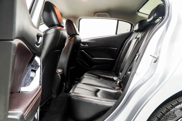 2018 Mazda Mazda3 4-Door Touring Automatic - 22916740 - 38