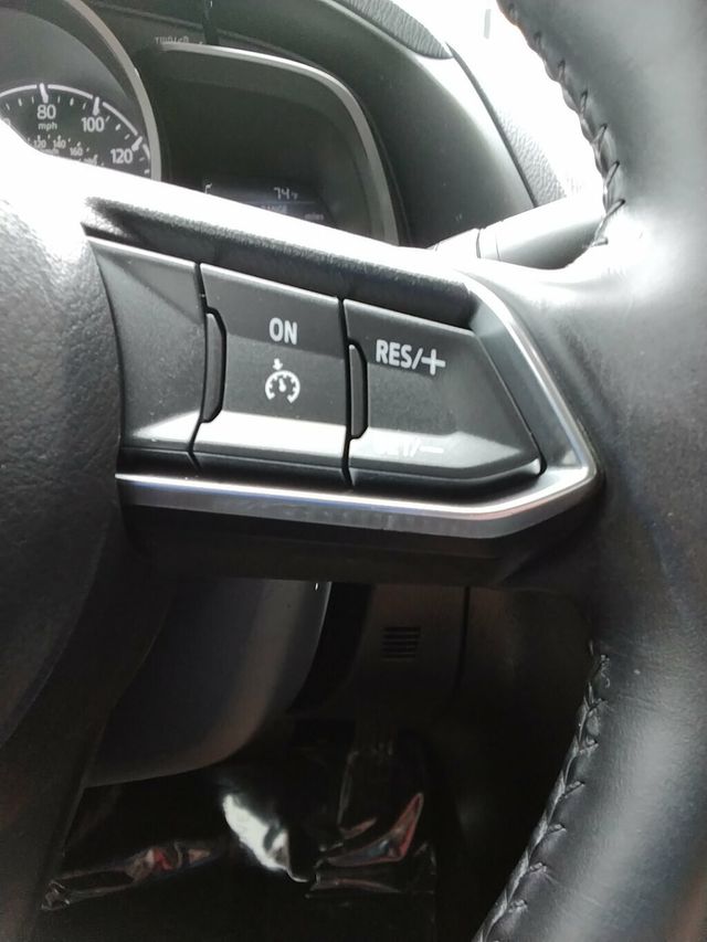 2018 Mazda Mazda3 4-Door Touring Automatic - 23091328 - 14