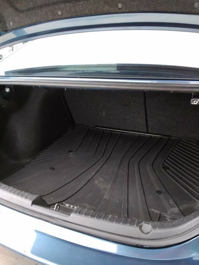 2018 Mazda Mazda3 4-Door Touring Automatic - 23091328 - 28