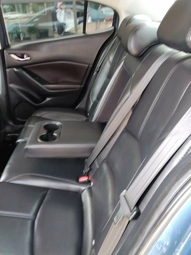 2018 Mazda Mazda3 4-Door Touring Automatic - 23091328 - 8