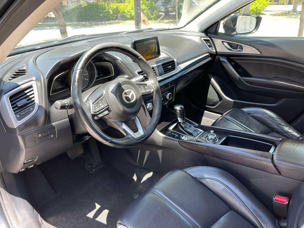 2018 Mazda Mazda3 4-Door Touring Automatic - 22522072 - 4