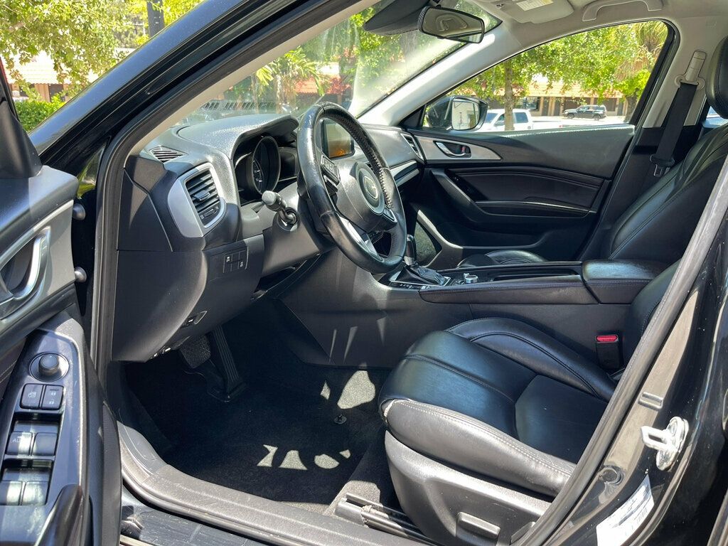 2018 Mazda Mazda3 4-Door Touring Automatic - 22522072 - 5