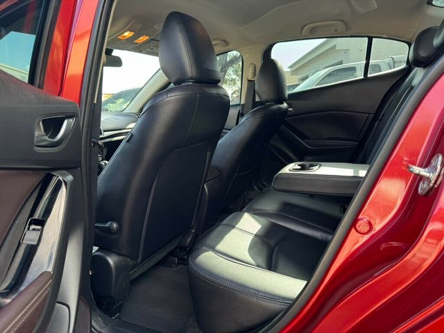 2018 Mazda Mazda3 4-Door Touring Automatic - 22994022 - 5