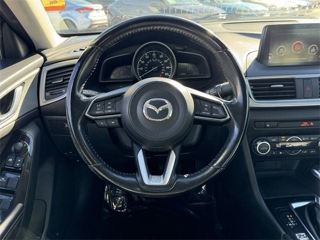 2018 Mazda Mazda3 4-Door Touring Automatic - 22670679 - 21