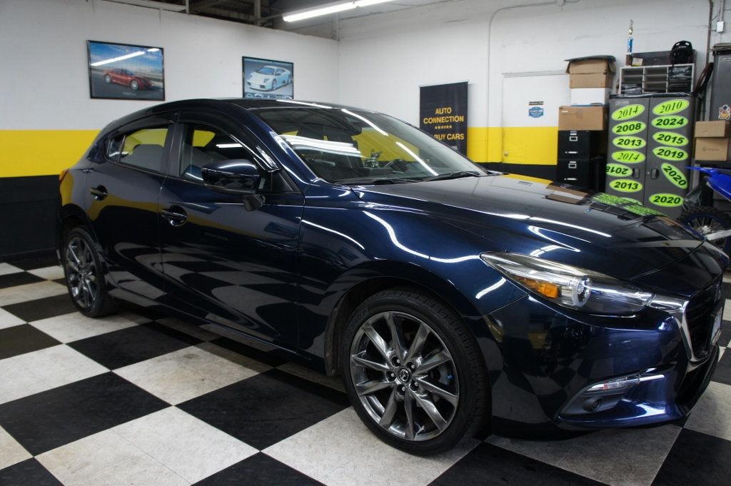 2018 Mazda Mazda3 Grand Touring Hatchback photo 11
