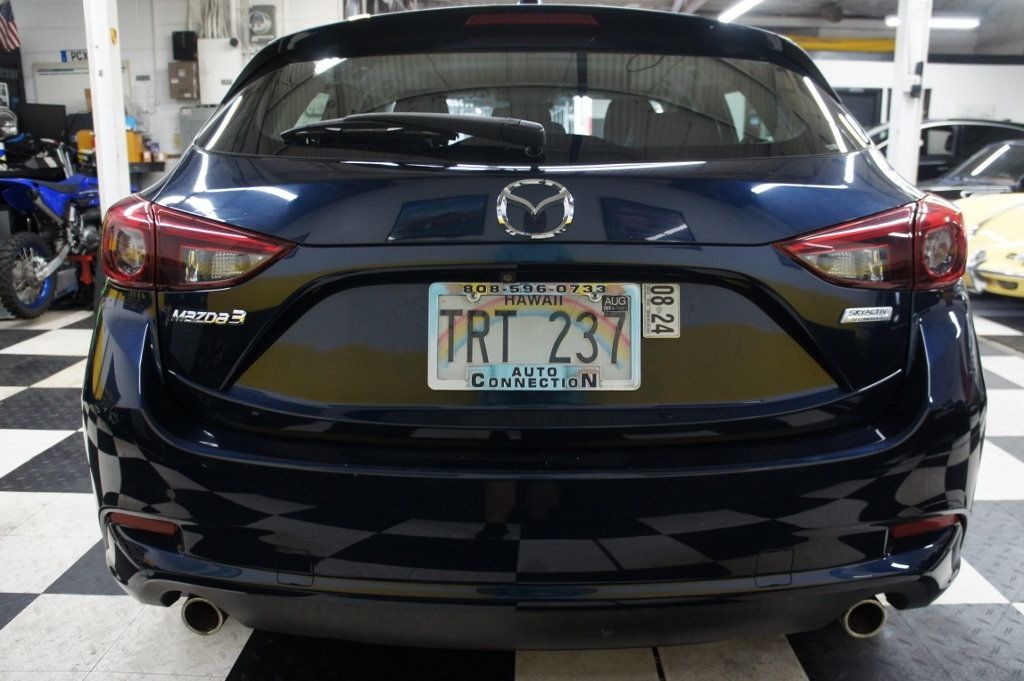 2018 Mazda Mazda3 Grand Touring Hatchback photo 15