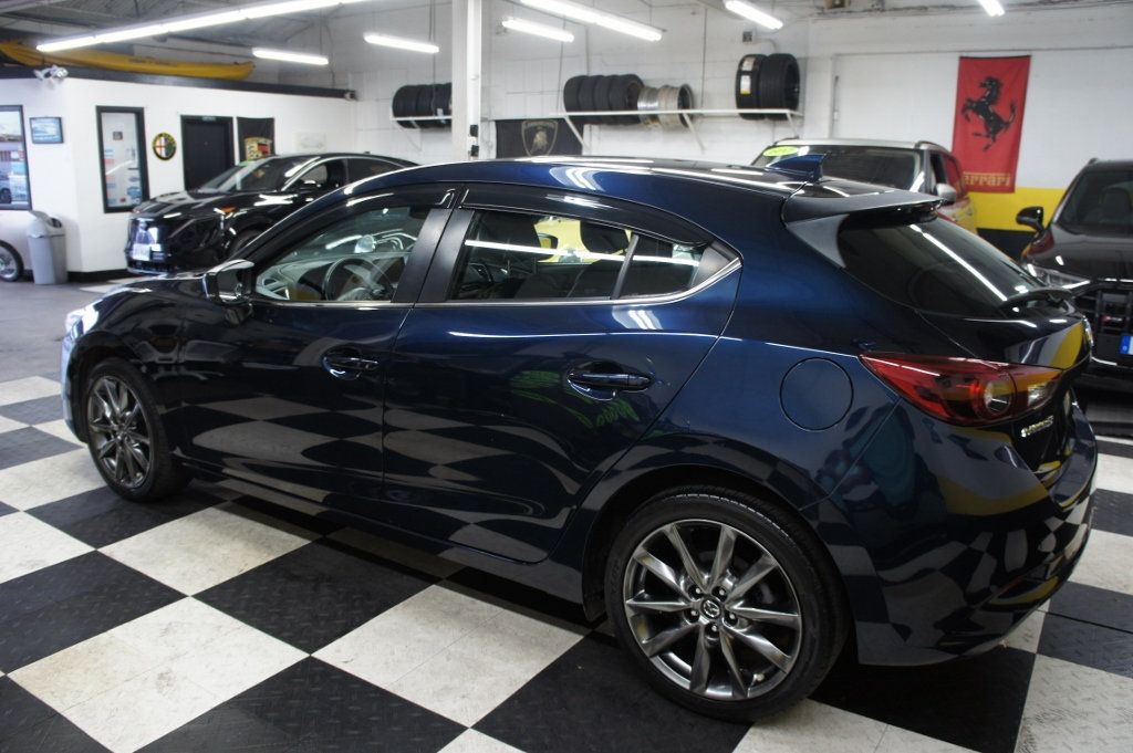 2018 Mazda Mazda3 Grand Touring Hatchback photo 17