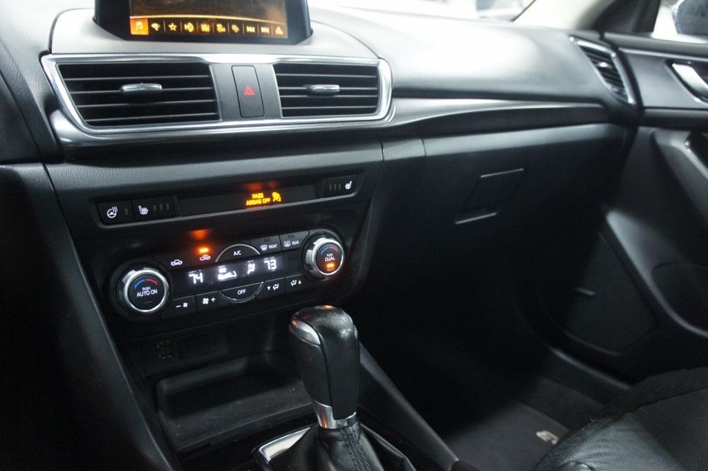 2018 Mazda Mazda3 Grand Touring Hatchback photo 27
