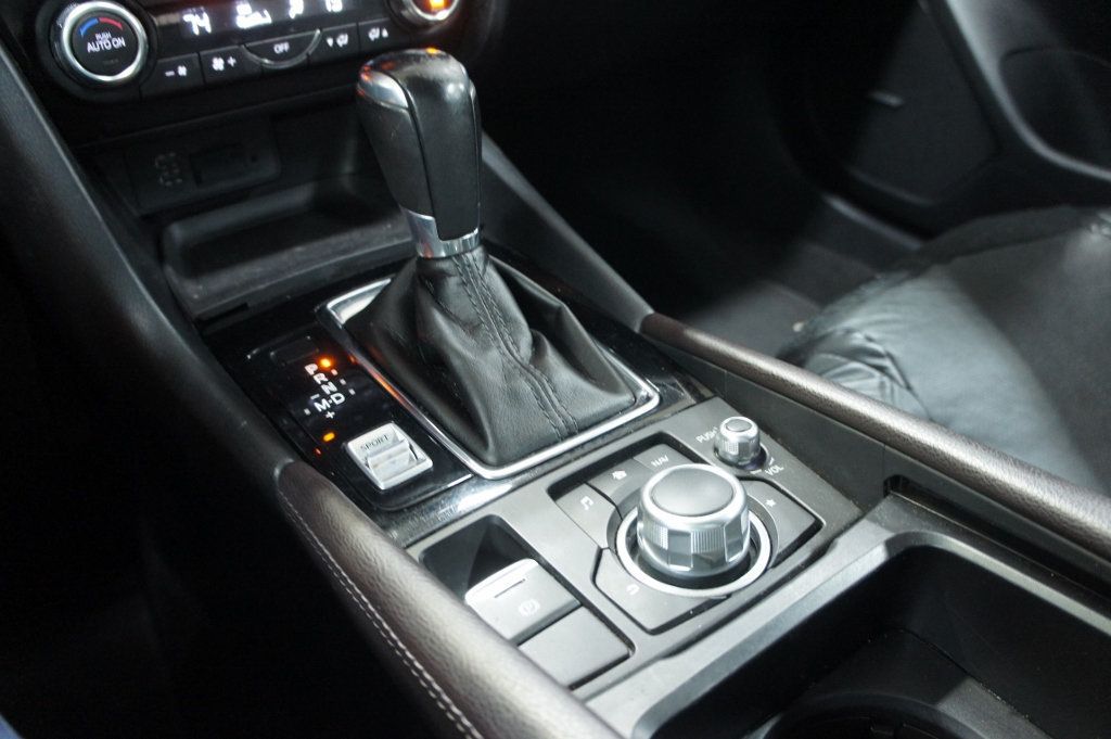 2018 Mazda Mazda3 Grand Touring Hatchback photo 28