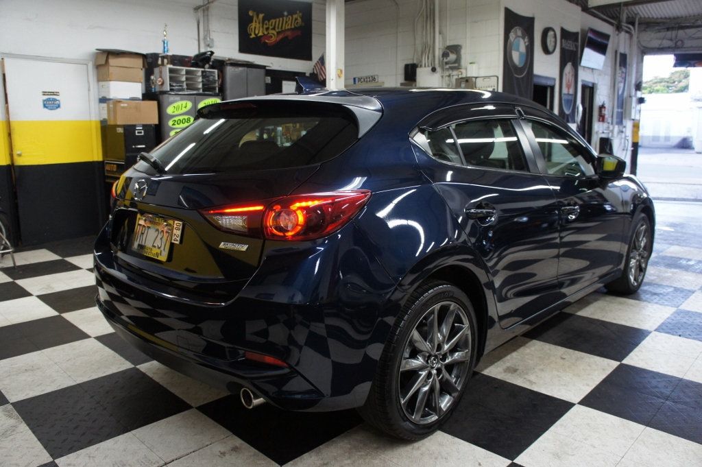 2018 Mazda Mazda3 Grand Touring Hatchback photo 35