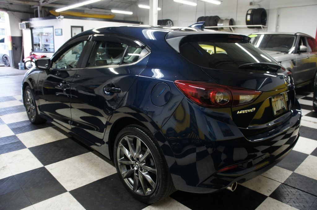 2018 Mazda Mazda3 Grand Touring Hatchback photo 7