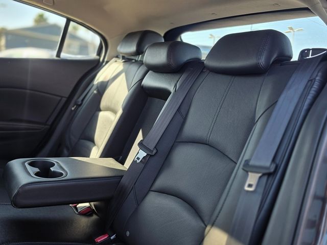 2018 Mazda Mazda3 5-Door Grand Touring Automatic - 22981155 - 17