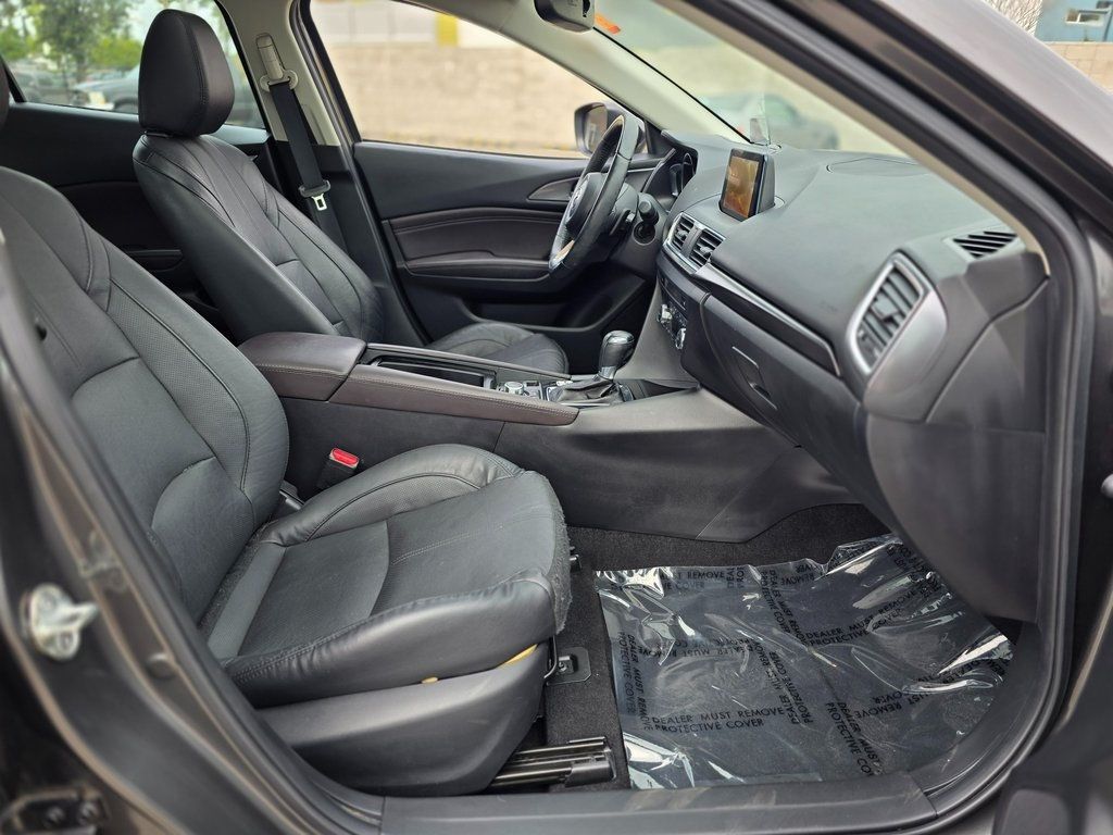 2018 Mazda Mazda3 5-Door Grand Touring Automatic - 22981155 - 3