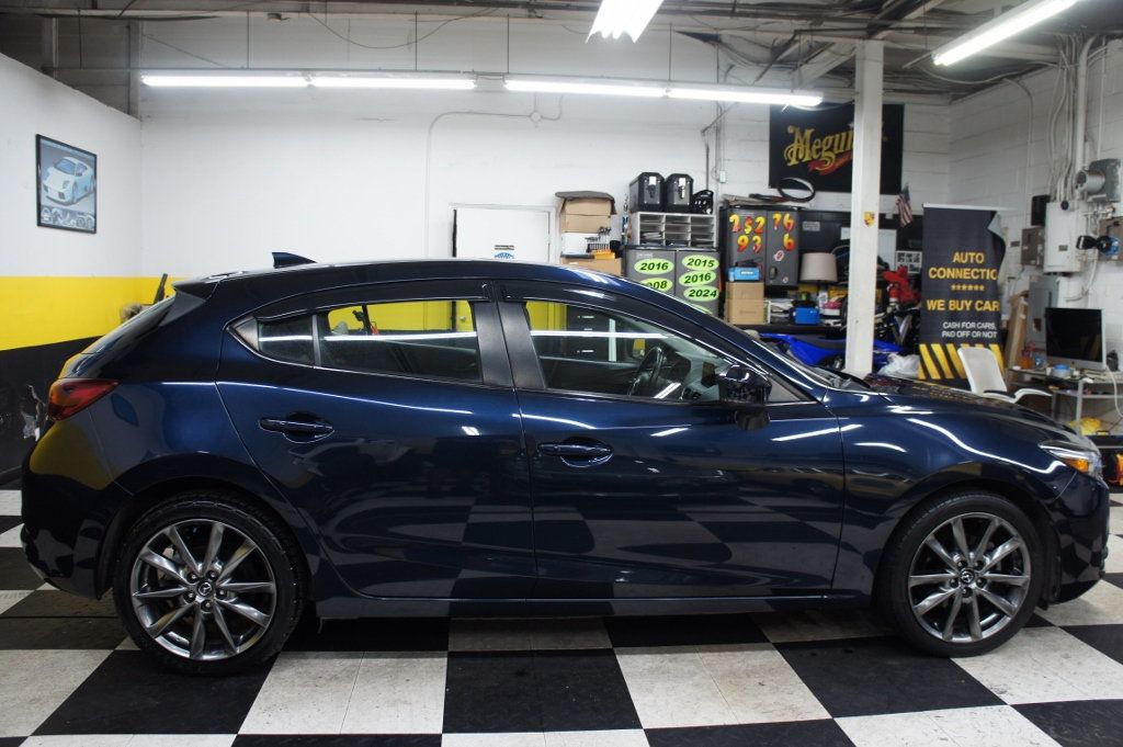 2018 Mazda Mazda3 5-Door Grand Touring, Stylish, Fun to drive! - 22852862 - 13
