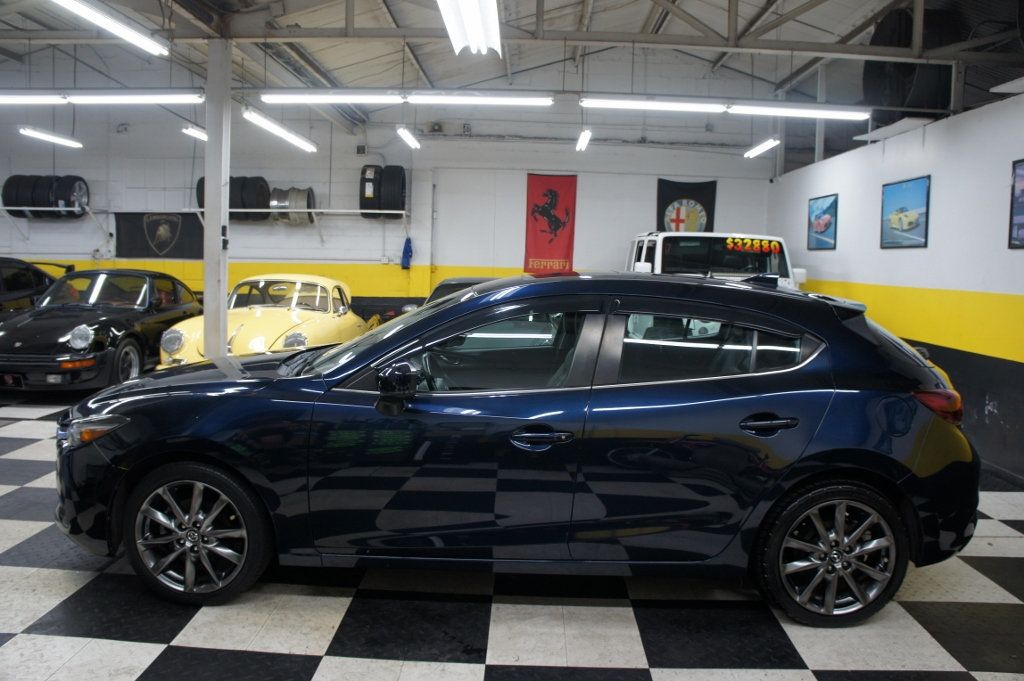 2018 Mazda Mazda3 5-Door Grand Touring, Stylish, Fun to drive! - 22852862 - 17