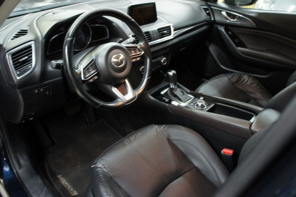 2018 Mazda Mazda3 5-Door Grand Touring, Stylish, Fun to drive! - 22852862 - 3