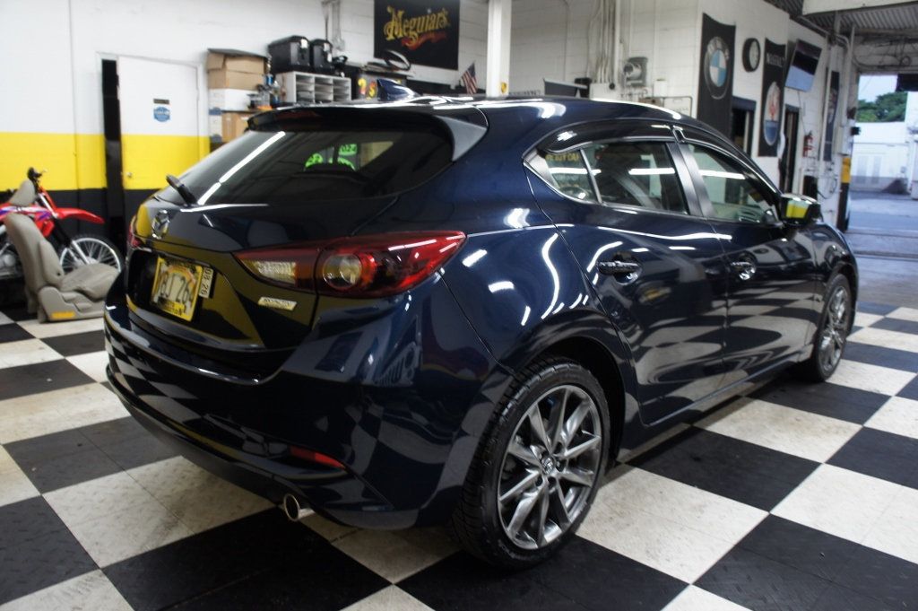 2018 Mazda Mazda3 5-Door Grand Touring, Stylish, Fun to drive! - 22852862 - 8