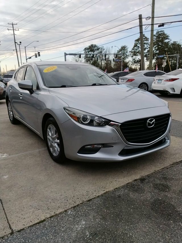 2018 Mazda Mazda3 5-Door Sport Automatic - 22981552 - 4