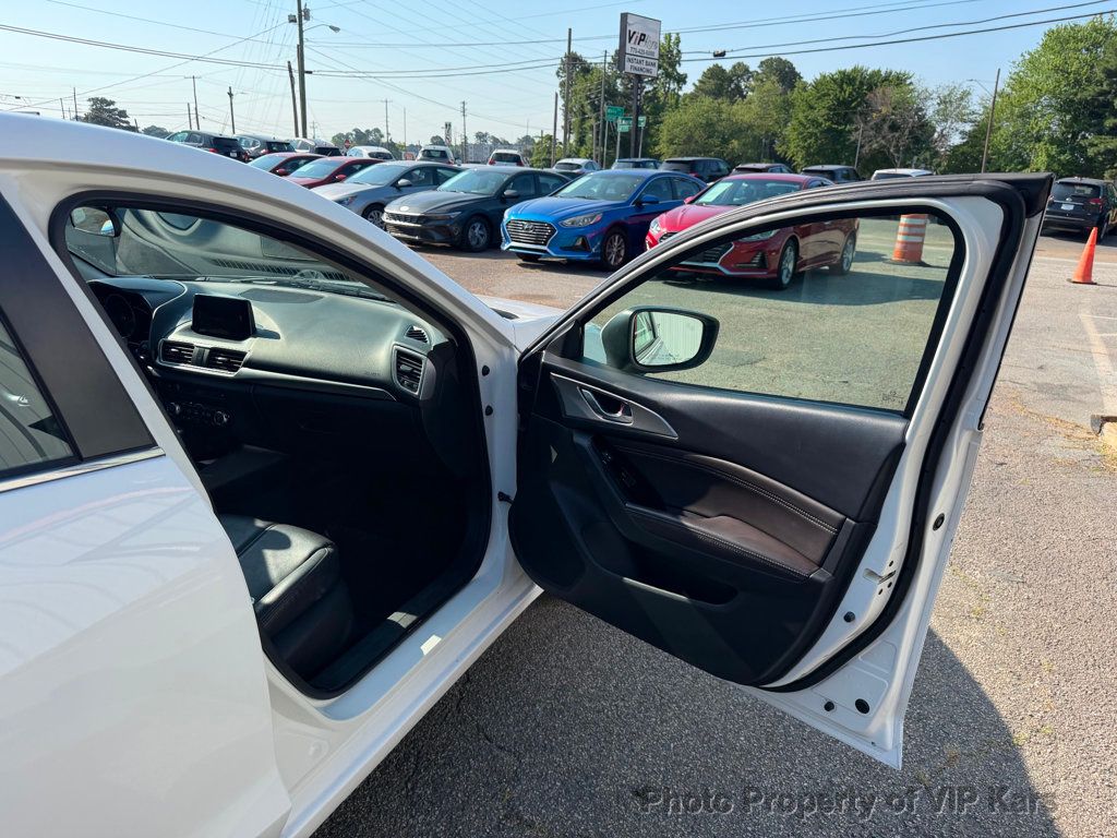 2018 Mazda Mazda3 5-Door Touring Automatic - 23029881 - 11