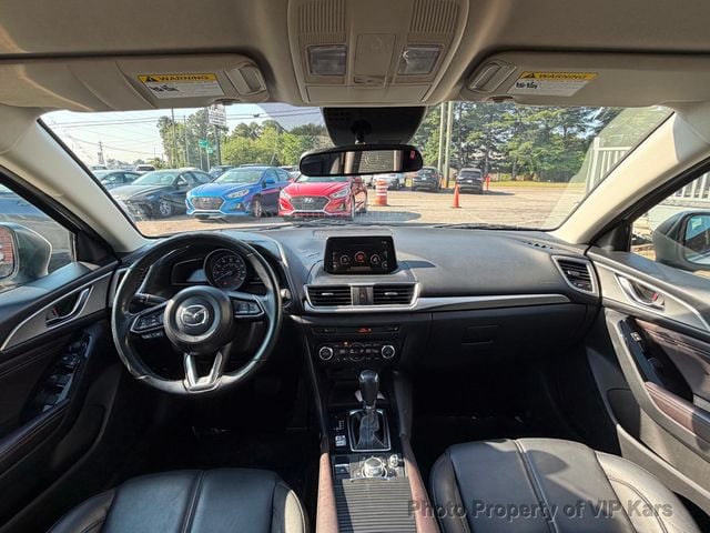 2018 Mazda Mazda3 5-Door Touring Automatic - 23029881 - 17