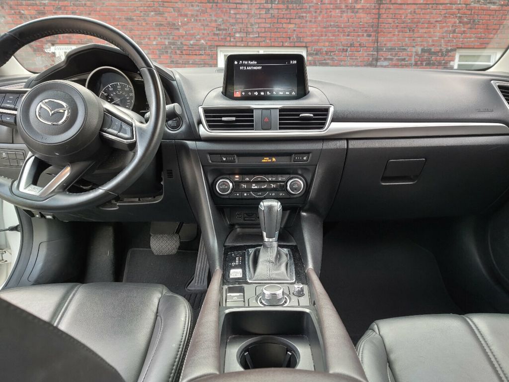2018 Mazda Mazda3 5-Door Touring Automatic - 19553517 - 17
