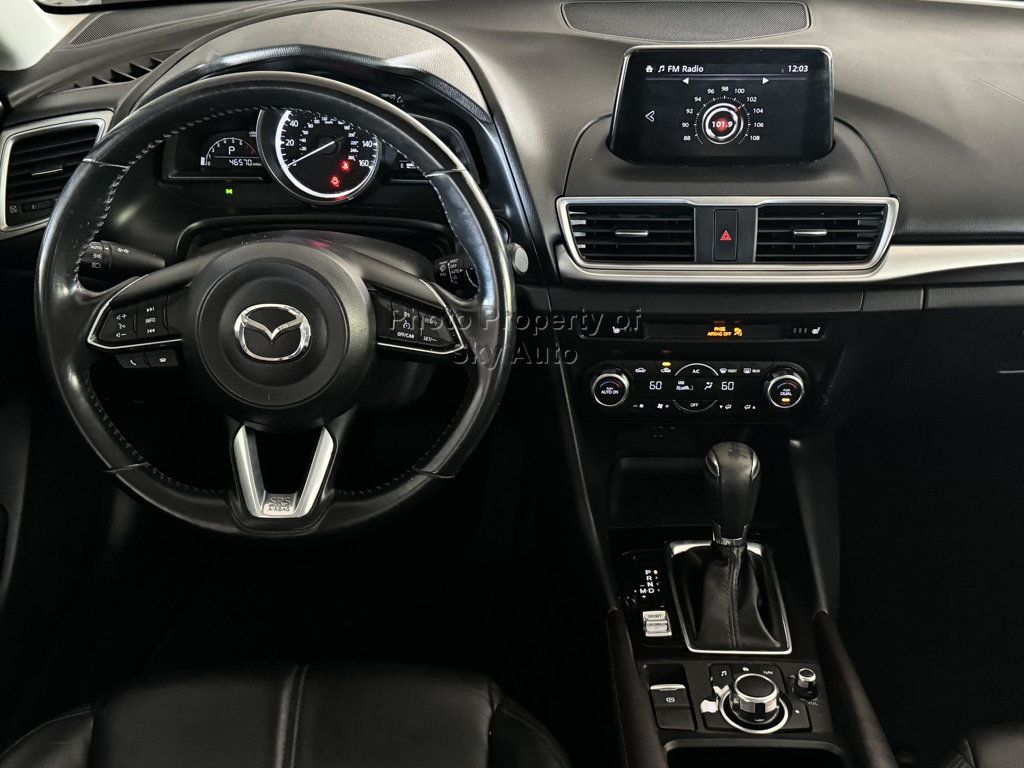 2018 Mazda Mazda3 5-Door Touring Hatchback 4D - 22410798 - 11