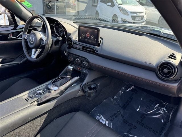 2018 Mazda MX-5 Miata RF Club Manual - 22578520 - 3