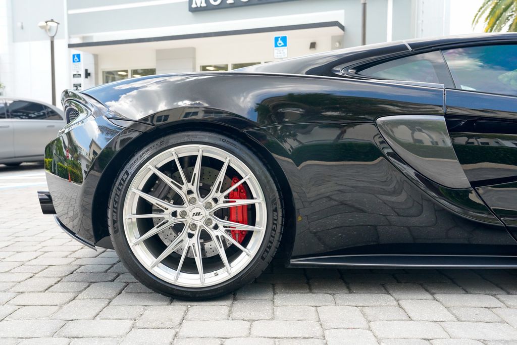 2018 McLaren 570GT Coupe - 23036383 - 30