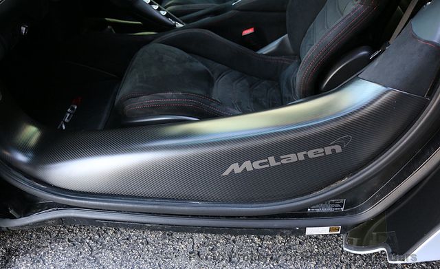 2018 McLaren 720S Launch Edition  - 23019763 - 24