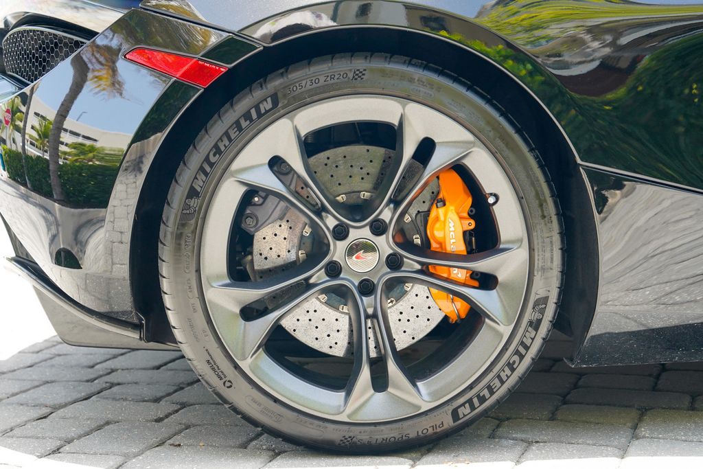 2018 McLaren 720S Performance Coupe - 23048879 - 28