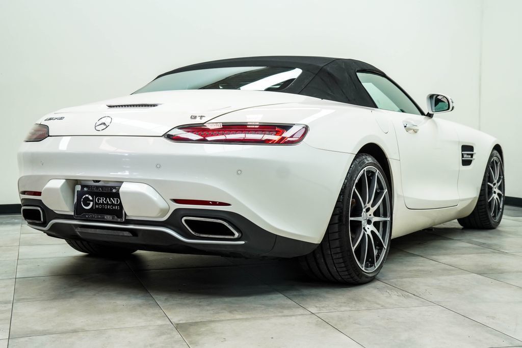 Mercedes-Benz AMG GT photo 13
