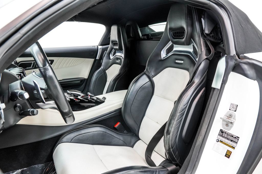 Mercedes-Benz AMG GT photo 16