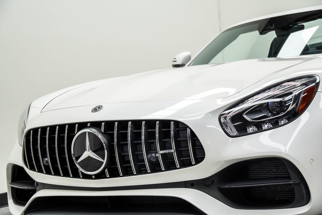 Mercedes-Benz AMG GT photo 2