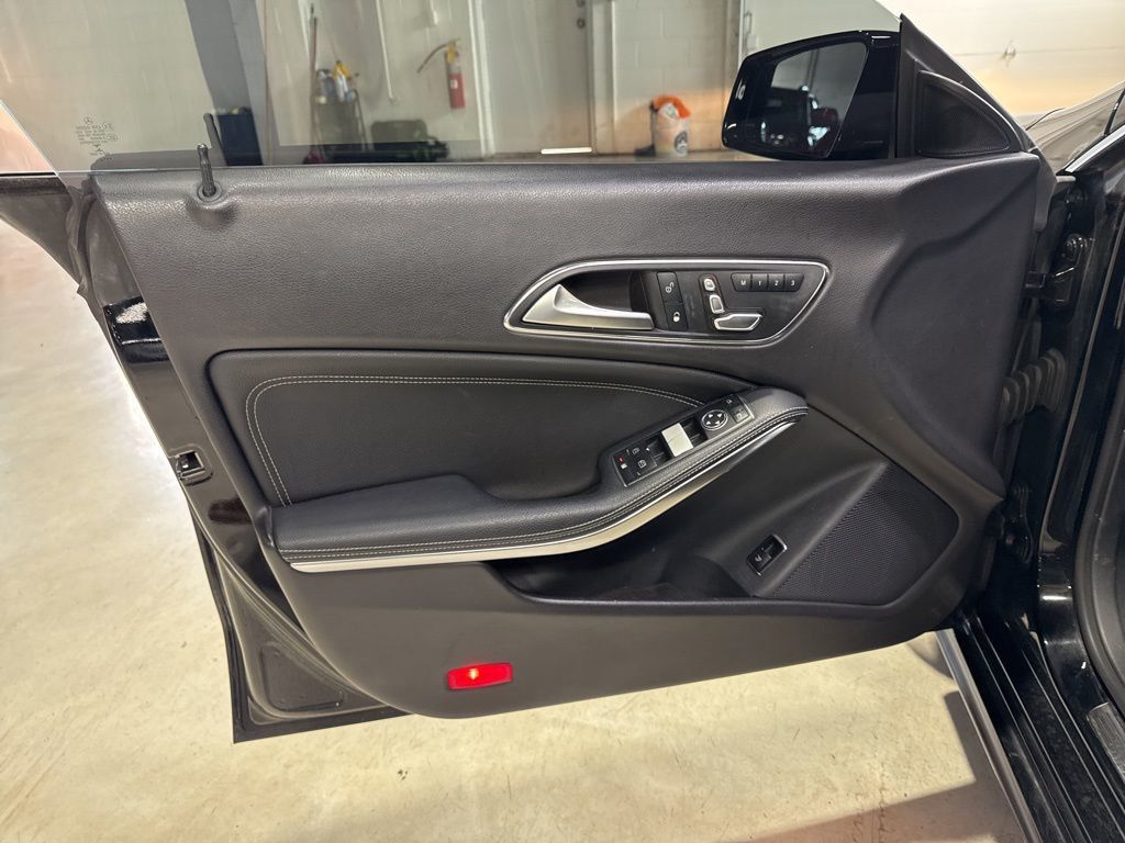 2018 Mercedes-Benz CLA CLA 250 4MATIC Coupe - 23011094 - 28