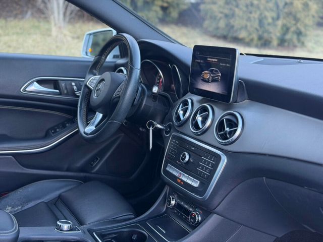 2018 Mercedes-Benz CLA CLA 250 4MATIC Coupe - 22982224 - 24