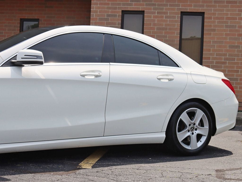2018 Mercedes Benz CLA 250 4MATIC photo 2