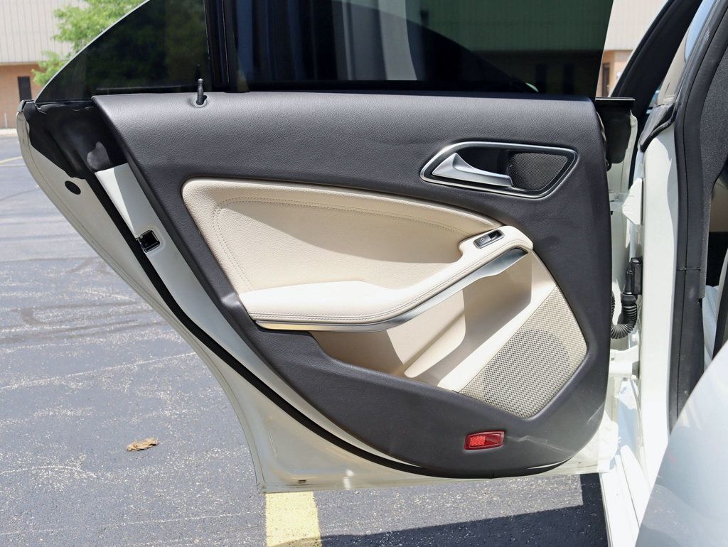 2018 Mercedes-Benz CLA CLA 250 4MATIC Coupe - 22863656 - 24