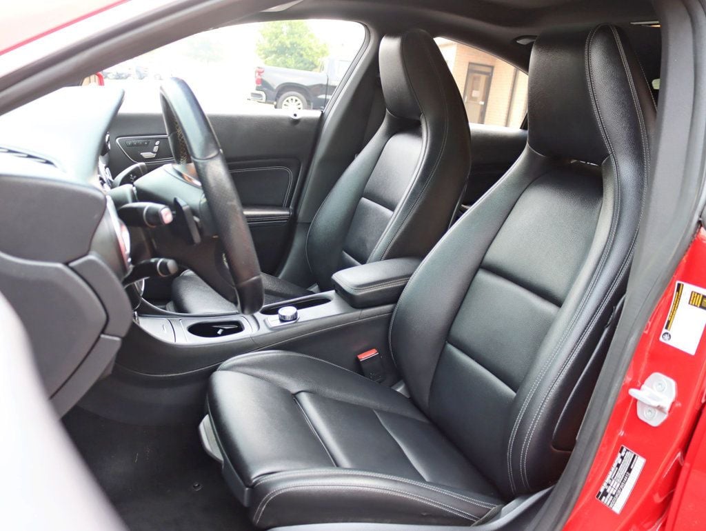 2018 Mercedes Benz CLA 250 4MATIC photo 19